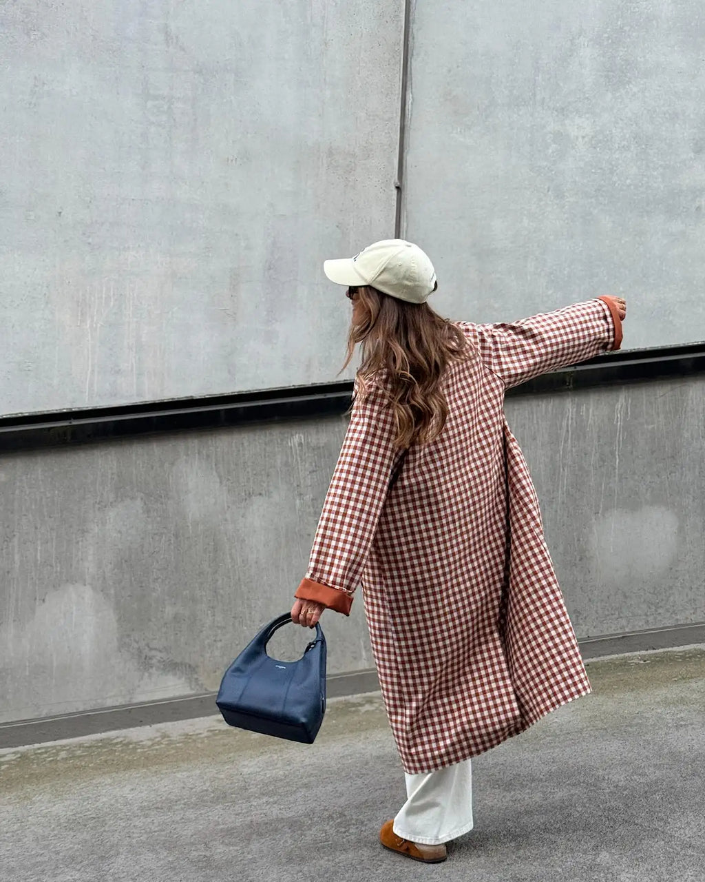 Women Red Plaid Long Trench Coat Casual Lapel Single Breasted Full Sleeve Windbreaker Jacket 2025 Autumn New Lady Streetwear