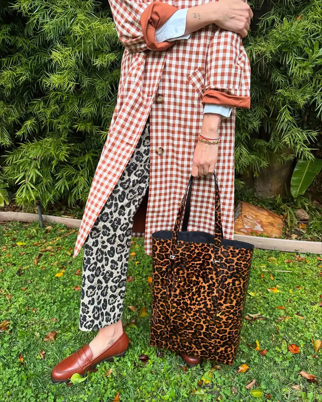 Women Red Plaid Long Trench Coat Casual Lapel Single Breasted Full Sleeve Windbreaker Jacket 2025 Autumn New Lady Streetwear